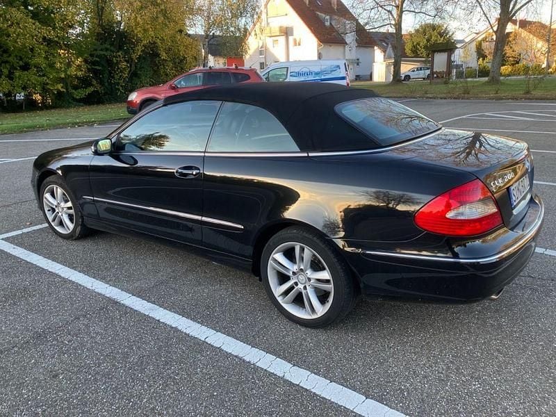 Gebraucht Mercedes CLK200 Avantgarde 184 PS (135 kW) 2008 Schwarz Cabrio