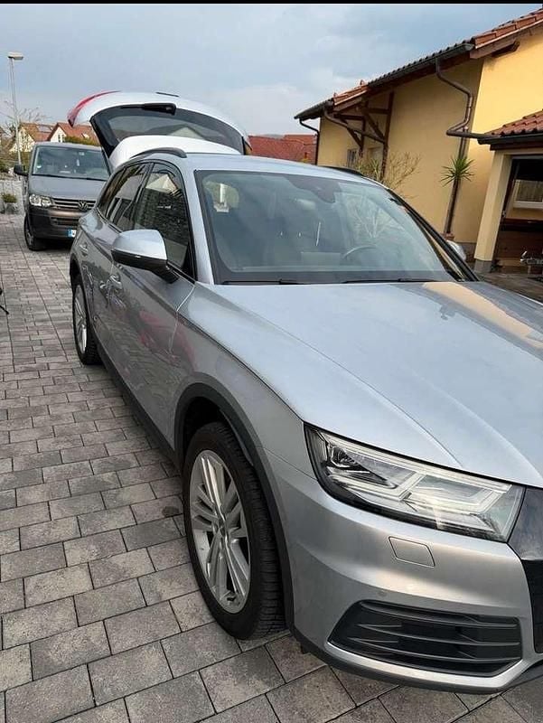 Second-hand Audi Q5 Design 190 CP (139 kW) 2019 Argintiu SUV