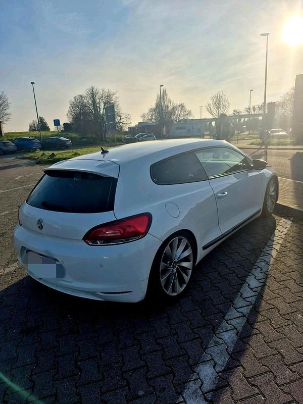 Gebraucht VW Scirocco 160 PS (117 kW) 2008 Weiß Coupé