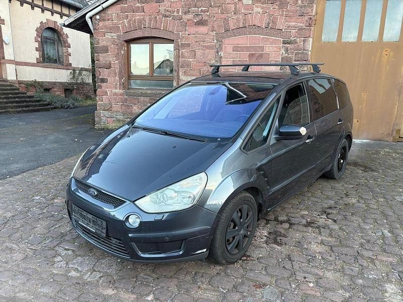 Grau Gebraucht 2009 Ford S-MAX Titanium Van / Kleinbus | 2.799 € (Guter Preis) - Bild 1/4