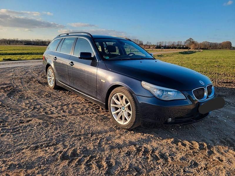 Gebraucht BMW 523 190 PS (139 kW) 2008 Blau Kombi
