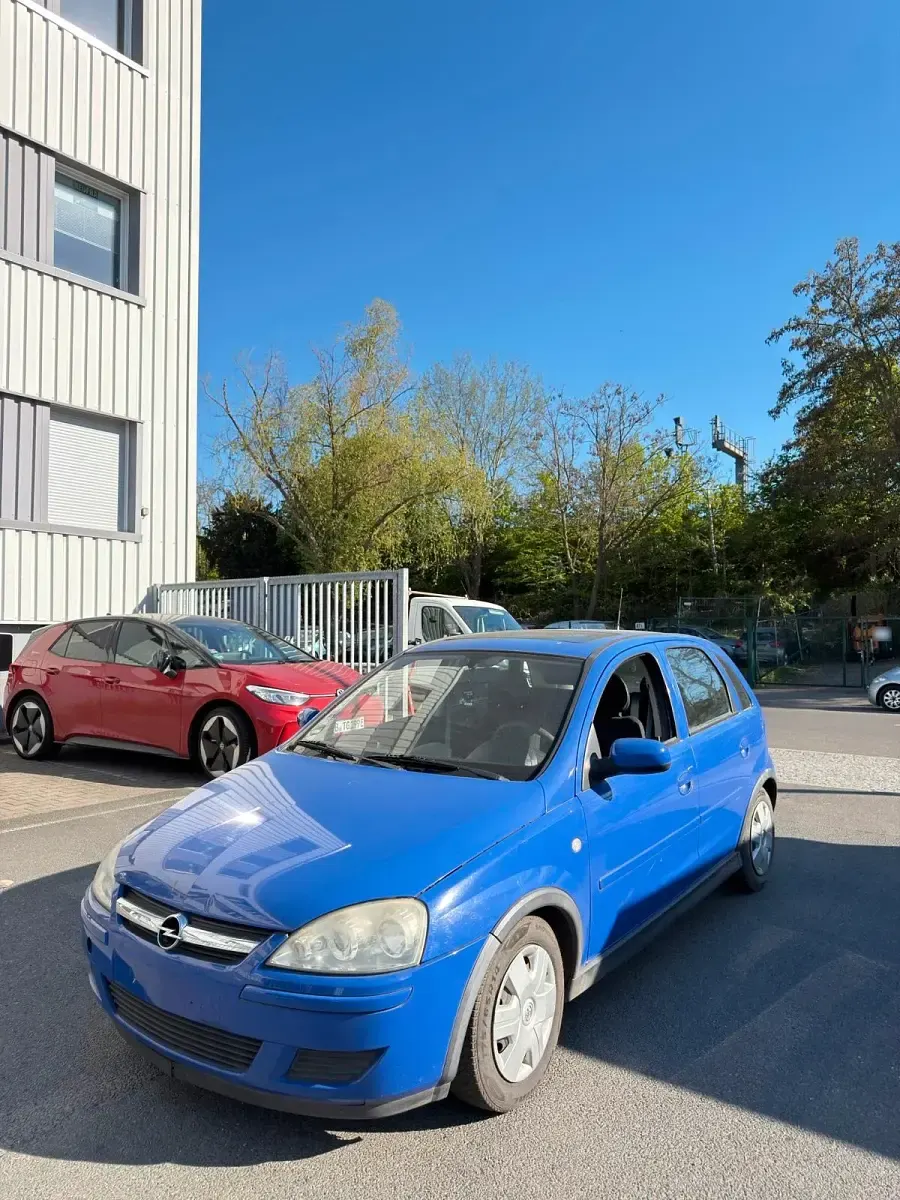 Second-hand Opel Corsa 60 CP (44 kW) 2006 Albastru Hatchback