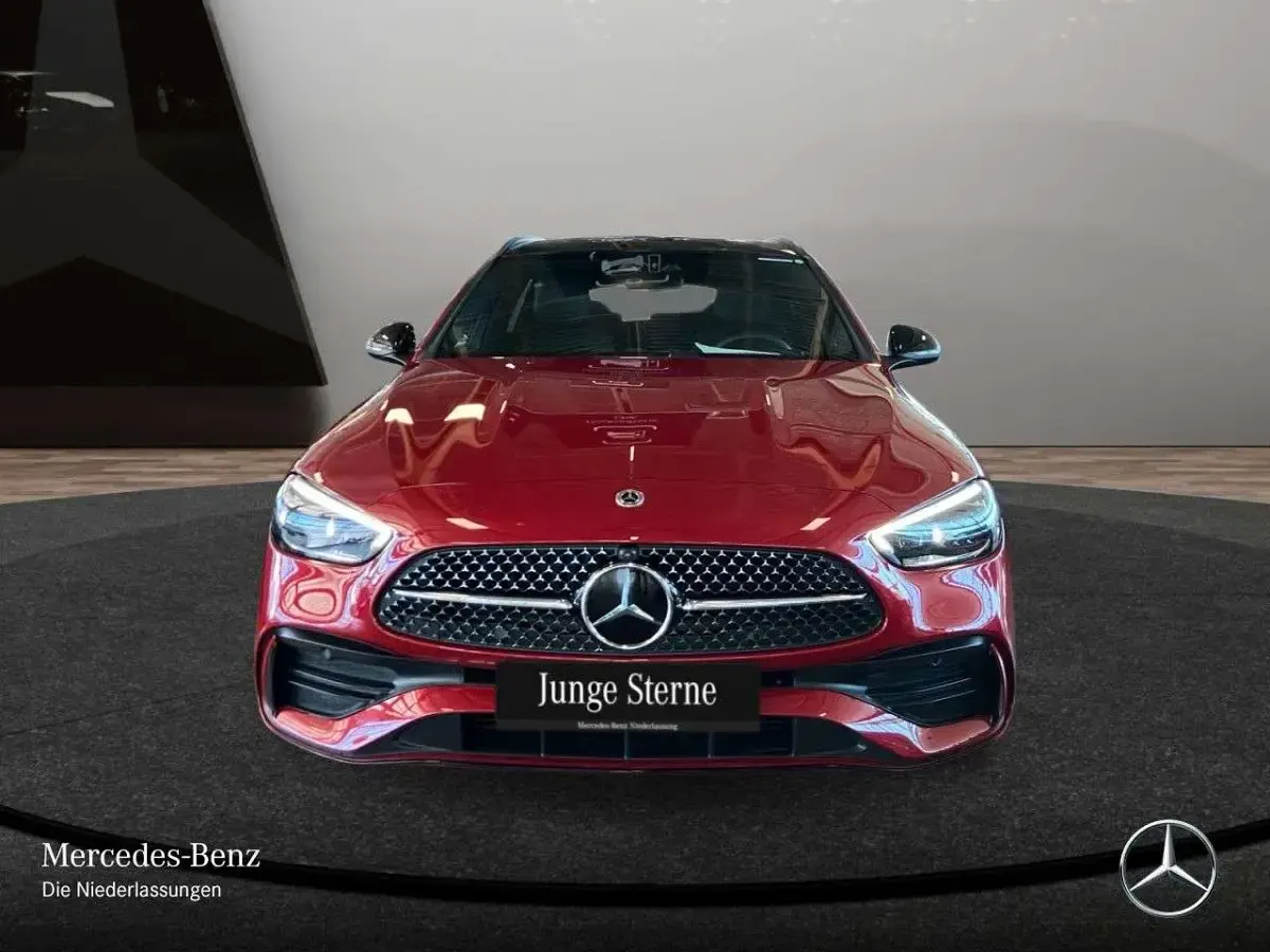 Gebraucht Mercedes C300e AMG 204 PS (150 kW) 2025 Rot Limousine