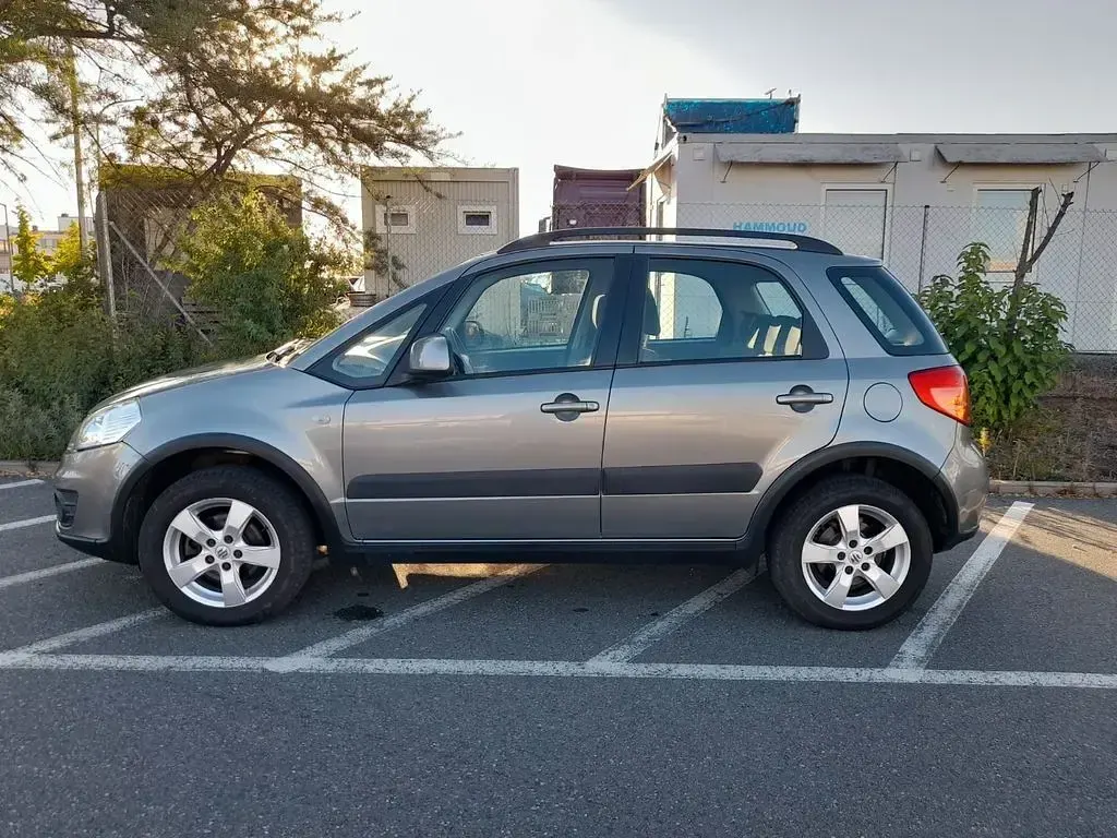 Gebraucht Suzuki SX4 Comfort 120 PS (88 kW) 2012 Grau SUV
