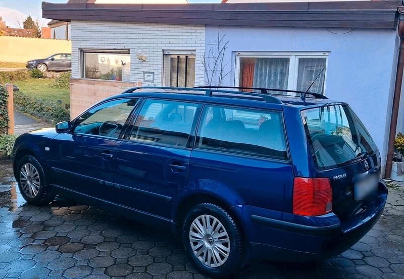 Second-hand VW Passat 115 CP (84 kW) 2000 Albastru Break