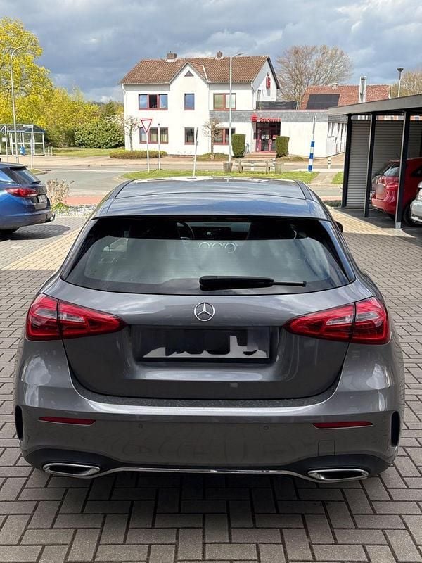 Gebraucht Mercedes A200 AMG line 163 PS (119 kW) 2019 Grau Limousine