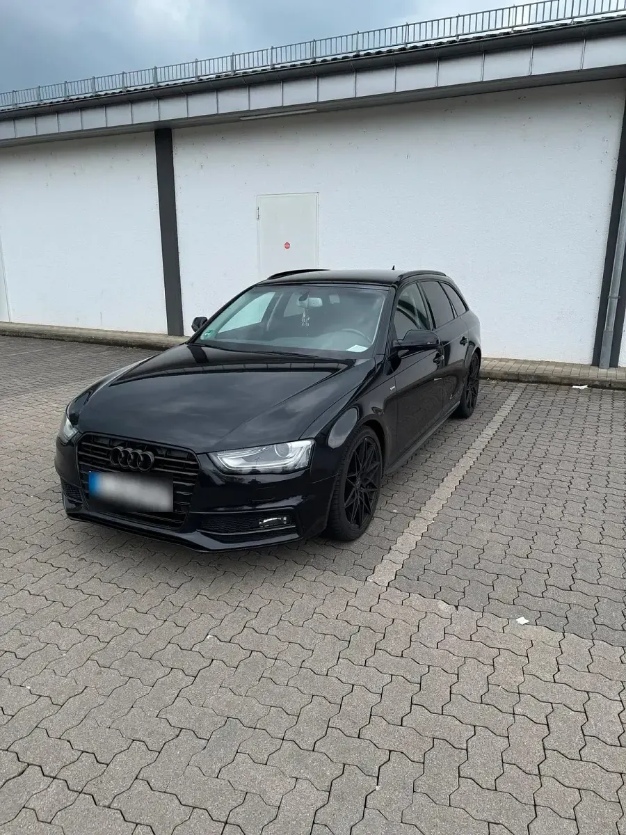 Używany Audi A4 S-Line 150 KM (110 kW) 2015 Czarny Kombi