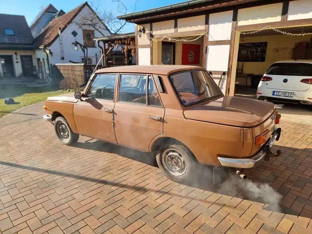 Gebraucht Wartburg 353 50 PS (36 kW) 1980 Braun Limousine