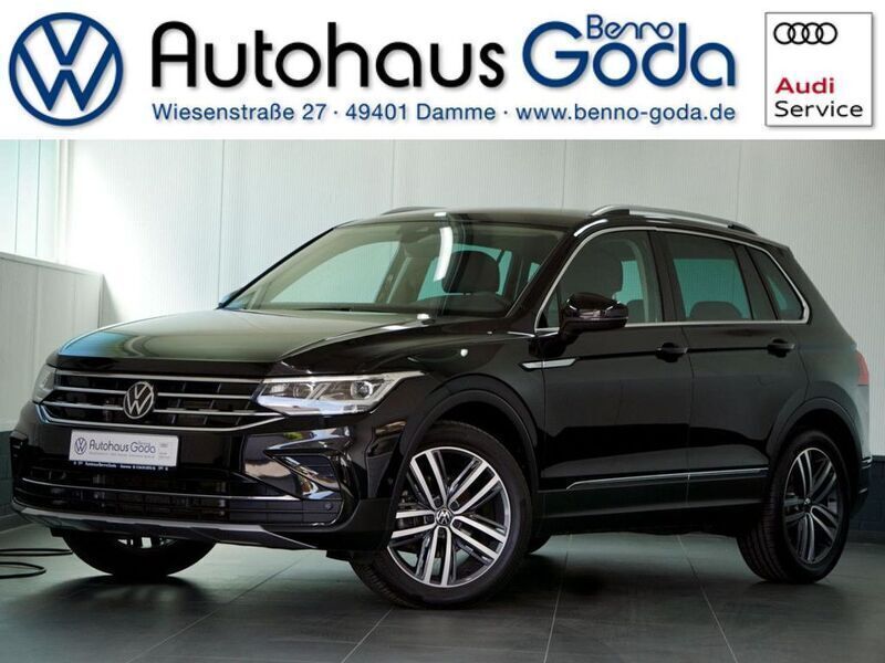 Deep black perleffekt (metallic) Gebraucht 2023 VW Tiguan Elegance SUV | 36.450 € (Fairer Preis) - Bild 1/4