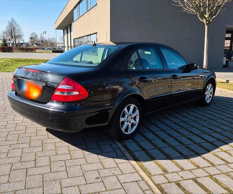 Gebraucht Mercedes E200 170 PS (125 kW) 2005 Schwarz Limousine