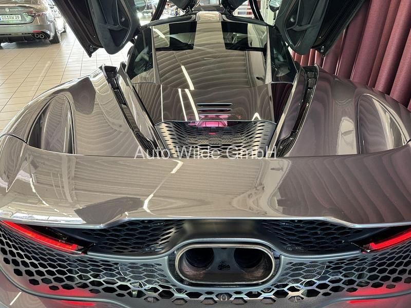 Gebraucht McLaren 750S 751 PS (552 kW) 2024 Grau Coupé