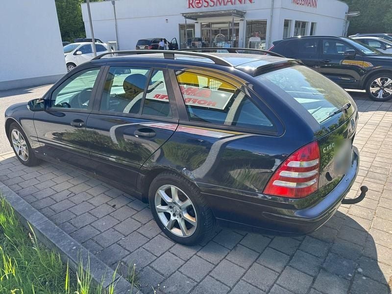 Gebraucht Mercedes C180 Classic 143 PS (105 kW) 2006 Blau Kombi