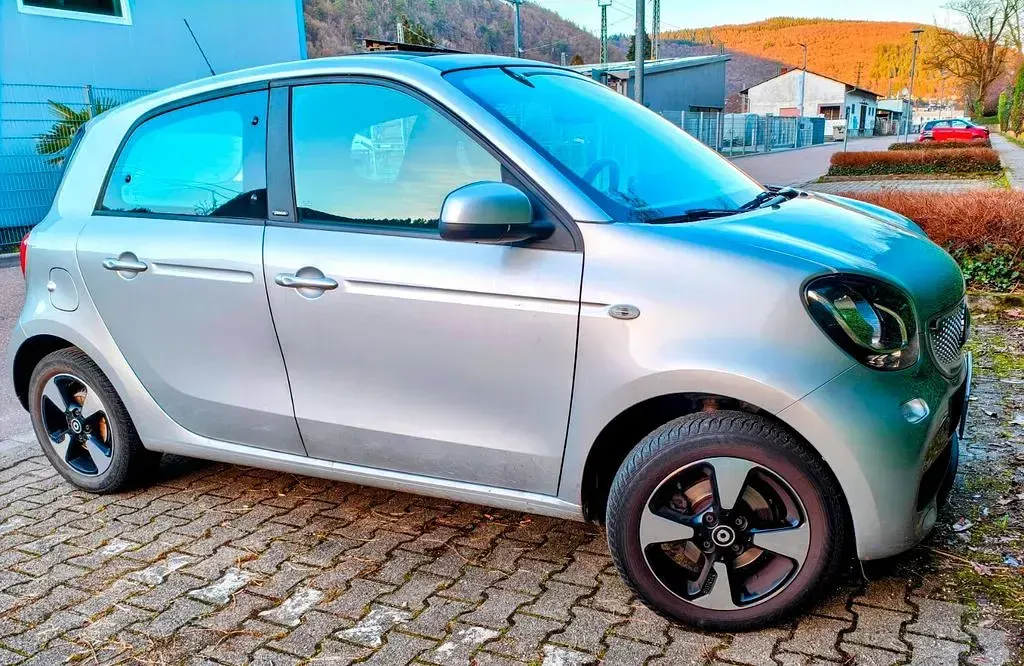 Gebraucht Smart ForFour 90 PS (66 kW) 2017 Silber Kleinwagen