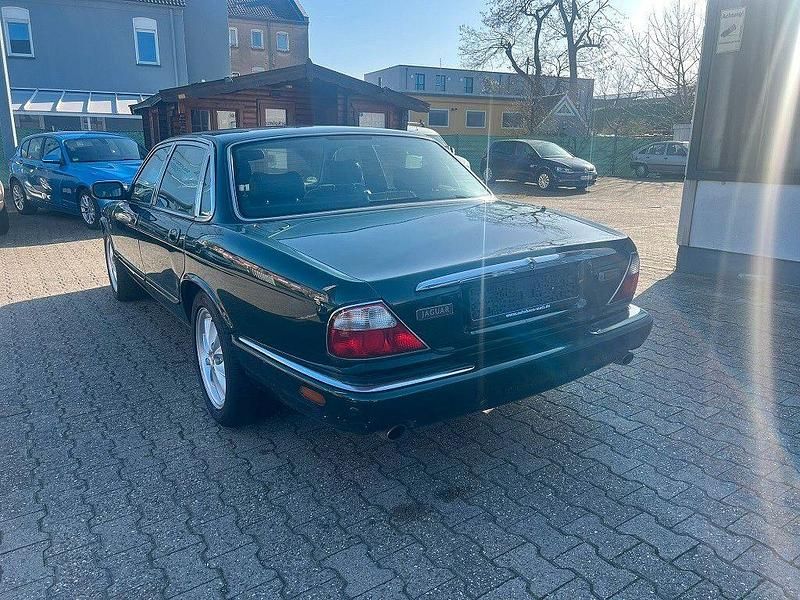 Gebraucht Jaguar XJ Sovereign 284 PS (208 kW) 2003 Dunkel grün metallic Limousine