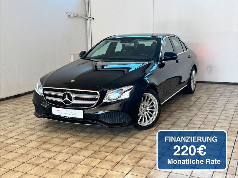Obsidianschwarz metalliclack Gebraucht 2017 Mercedes E220 Avantgarde Limousine | 21.490 € (Fairer Preis) - Bild 1/4
