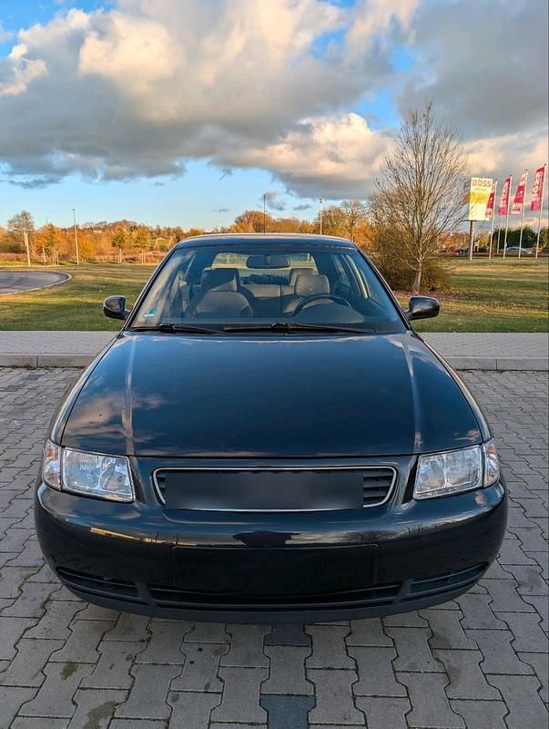 Schwarz Gebraucht 2000 Audi A3 Kleinwagen | 1.700 € (Fairer Preis) - Bild 1/4