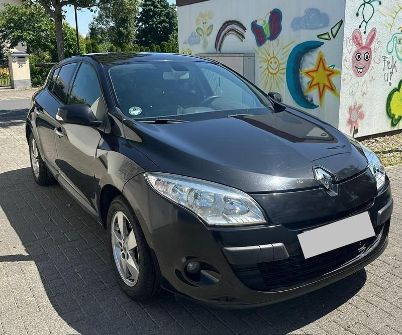 Schwarz Gebraucht 2009 Renault Mégane III Limousine | 4.890 € (Fairer Preis) - Bild 1/4