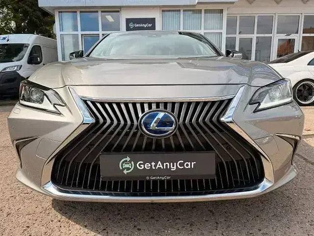 Gebraucht Lexus ES300H Luxury Line 218 PS (160 kW) 2020 Silber Limousine