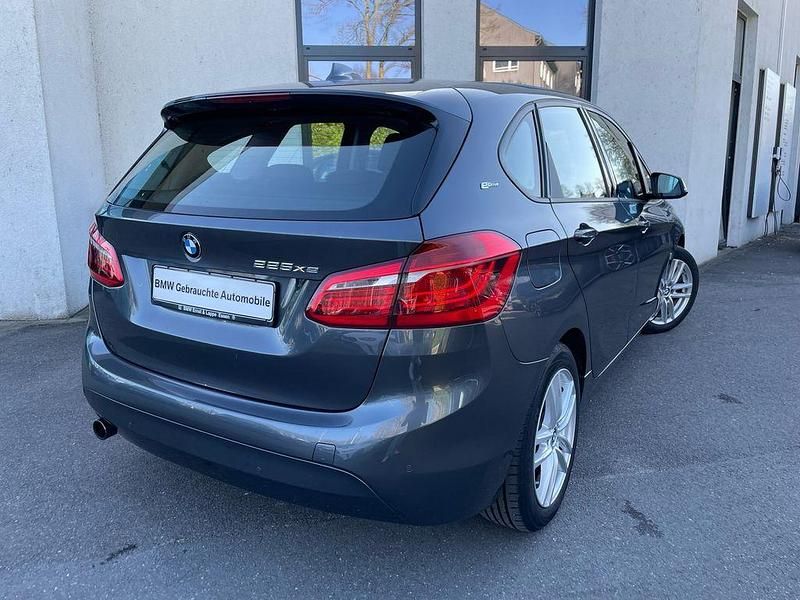 Gebraucht BMW 225 Advantage 224 PS (164 kW) 2017 Grau Van / Kleinbus