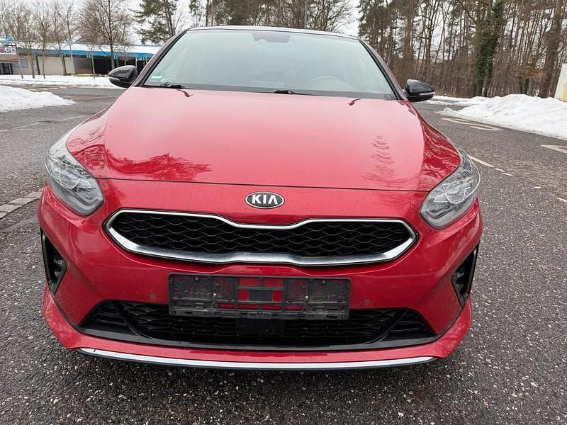 Rot Gebraucht 2019 Kia ProCeed GT-Line Kombi | 13.500 € (Superpreis) - Bild 1/4