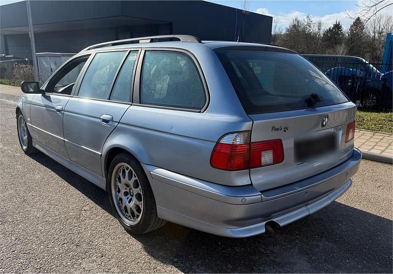 Second-hand BMW 530 193 CP (141 kW) 2003 Argintiu Break