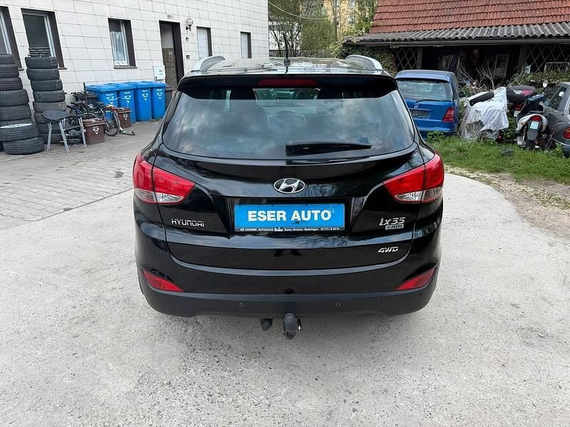 Używany Hyundai ix35 136 KM (100 kW) 2012 Czarny SUV