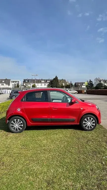 Gebraucht Renault Twingo Life 69 PS (50 kW) 2017 Rot Kleinwagen