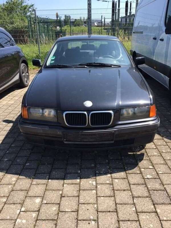 Anthrazitgrau Gebraucht 1999 BMW 316 Coupé | 249 € (Superpreis) - Bild 1/4