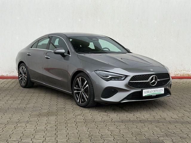 Gebraucht Mercedes CLA180 Progressive 116 PS (85 kW) 2025 787u mountain grau metallic Limousine