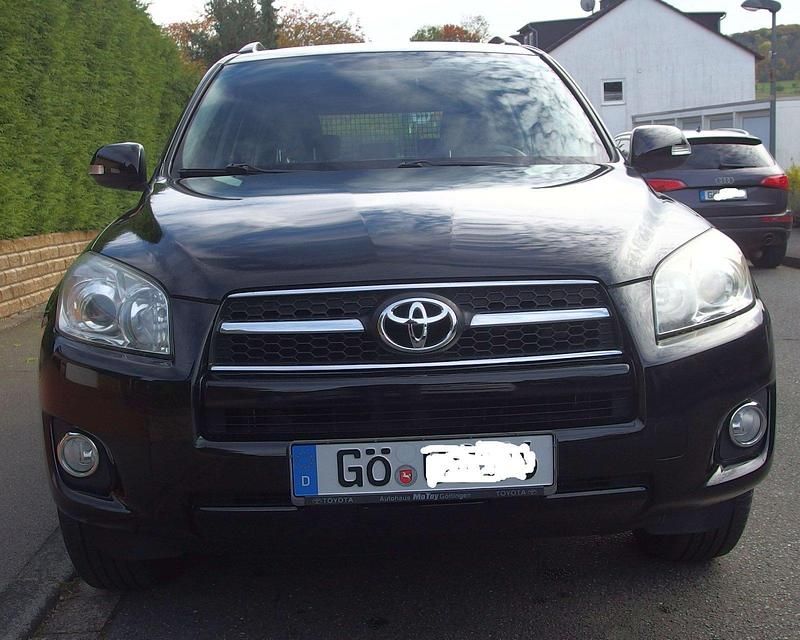 Schwarz Gebraucht 2009 Toyota RAV4 SUV | 9.999 € (Fairer Preis) - Bild 1/4