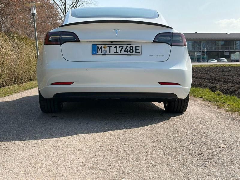 Gebraucht Tesla Model 3 Long Range AWD 350 kW (476 PS) 2019 Weiß Limousine