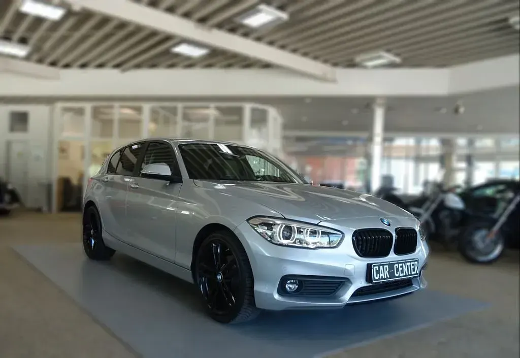 Gebraucht BMW 116 Advantage 116 PS (85 kW) 2019 Glaciersilber (metallic) Kleinwagen