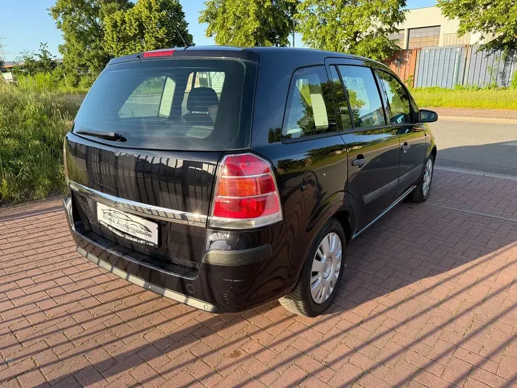 Gebraucht Opel Zafira Basis 105 PS (77 kW) 2007 Schwarz Van / Kleinbus
