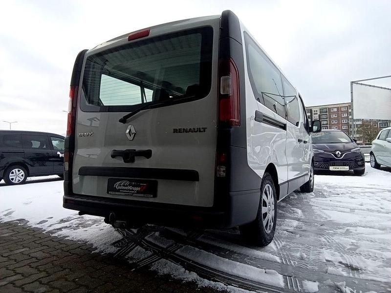 Gebraucht Renault Trafic Life 2020 Weiß Van / Kleinbus