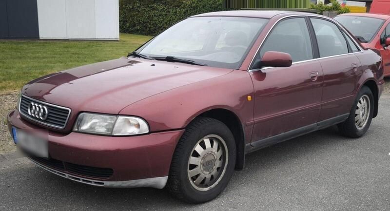 Rot Gebraucht 1998 Audi A4 Limousine | 950 € (Superpreis) - Bild 1/4