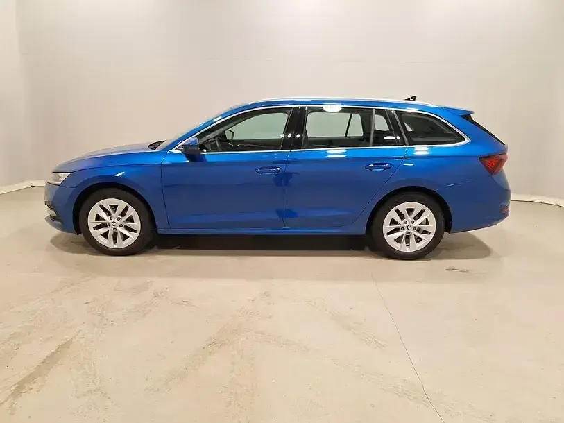Gebraucht Skoda Octavia Style 110 PS (80 kW) 2022 Raceblau metallic Kombi