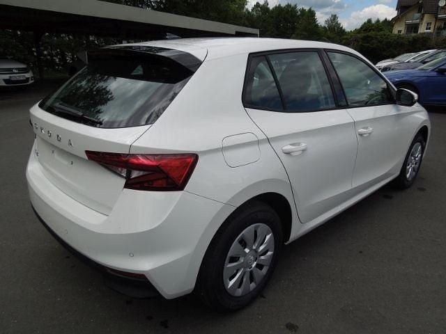 Neu Skoda Fabia Selection 95 PS (69 kW) 2025 Candyweiß Kleinwagen