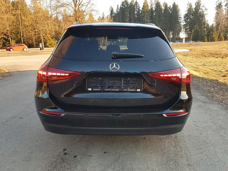 Gebraucht Mercedes C200 186 PS (136 kW) 2023 Schwarz Kombi