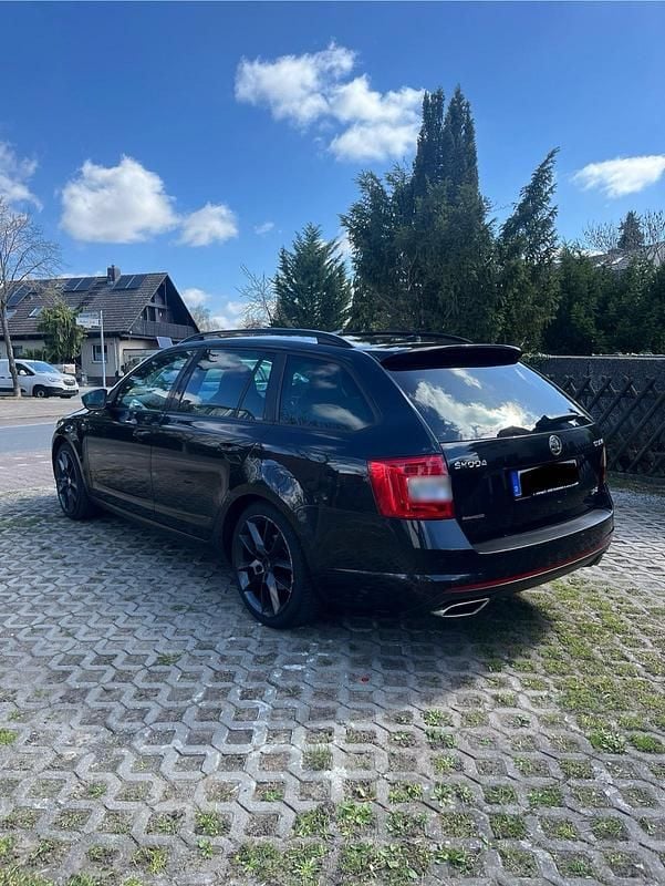 Gebraucht Skoda Octavia vRS 184 PS (135 kW) 2016 Schwarz Kleinwagen
