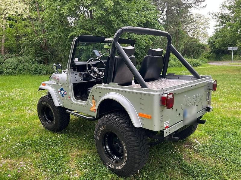 Gebraucht Jeep CJ 160 PS (117 kW) 1980 Silber SUV