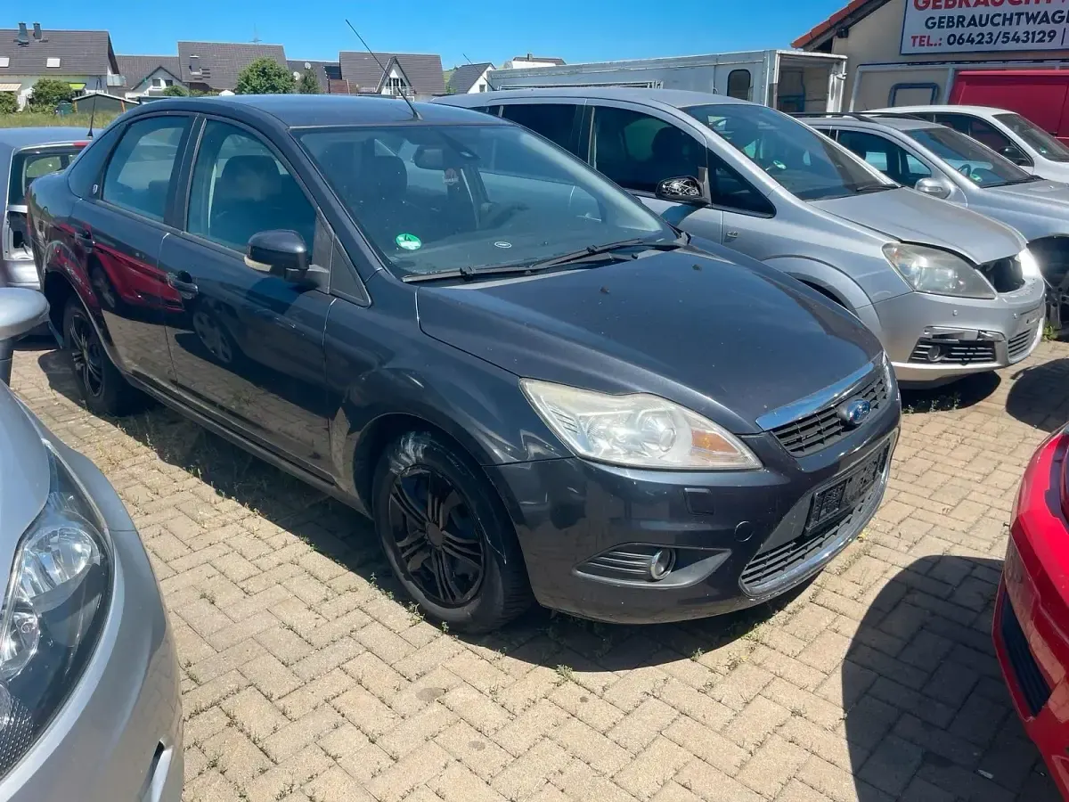 Gebraucht Ford Focus 109 PS (80 kW) 2008 Grau Limousine