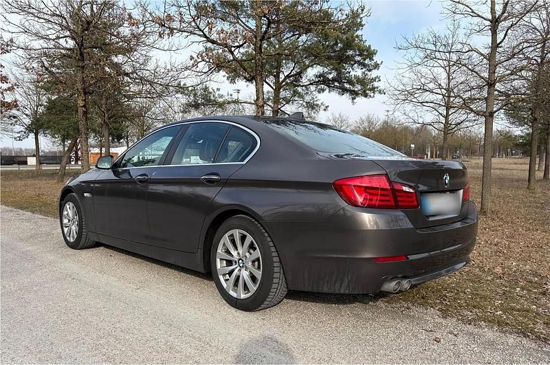 Gebraucht BMW 520 184 PS (135 kW) 2012 Andere farben Limousine