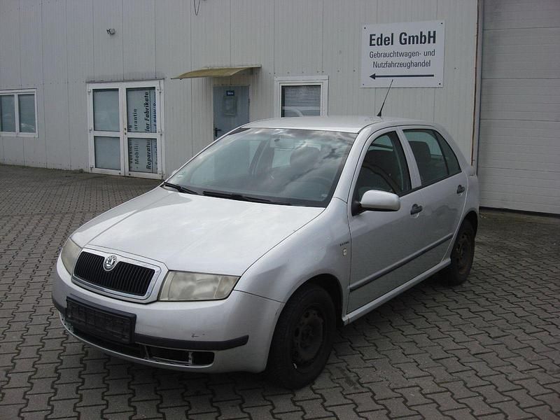 Gebraucht Skoda Fabia Ambiente 75 PS (55 kW) 2004 Silber Kleinwagen