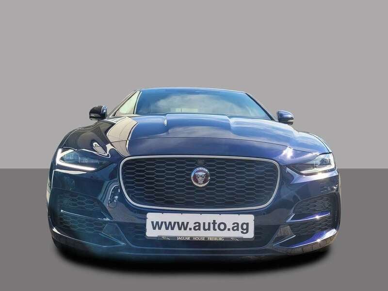Gebraucht Jaguar XE SE 300 PS (220 kW) 2021 Portofino blue Limousine