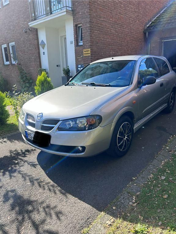 Silber Gebraucht 2003 Nissan Almera Acenta Limousine | 1.650 € (Fairer Preis) - Bild 1/4