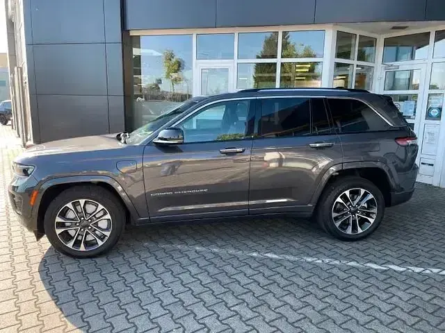 Neu Jeep Grand Cherokee Overland 381 PS (280 kW) 2025 Grau SUV