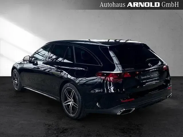 Gebraucht Mercedes E300 AMG 313 PS (230 kW) 2025 Obsidianschwarz Kombi