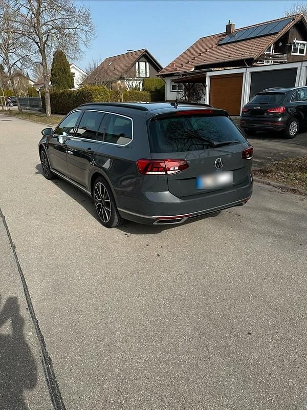 Gebraucht VW Passat GTE 218 PS (160 kW) 2021 Grau Kombi
