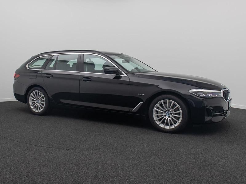 Gebraucht BMW 530 M Sport 292 PS (214 kW) 2021 Schwarz ii668schwarz, schwarz Limousine