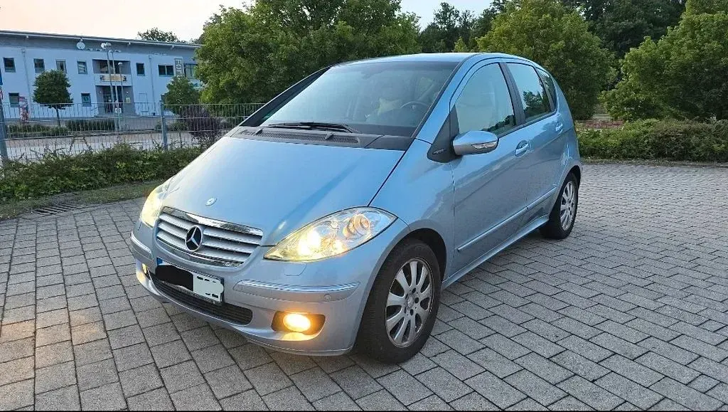 Gebraucht Mercedes 200 Elegance 136 PS (100 kW) 2007 Silber Van / Kleinbus